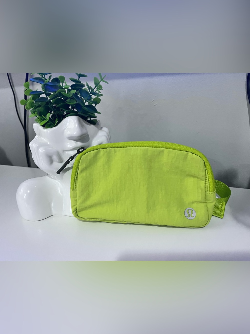lululemon lime green zip pouch